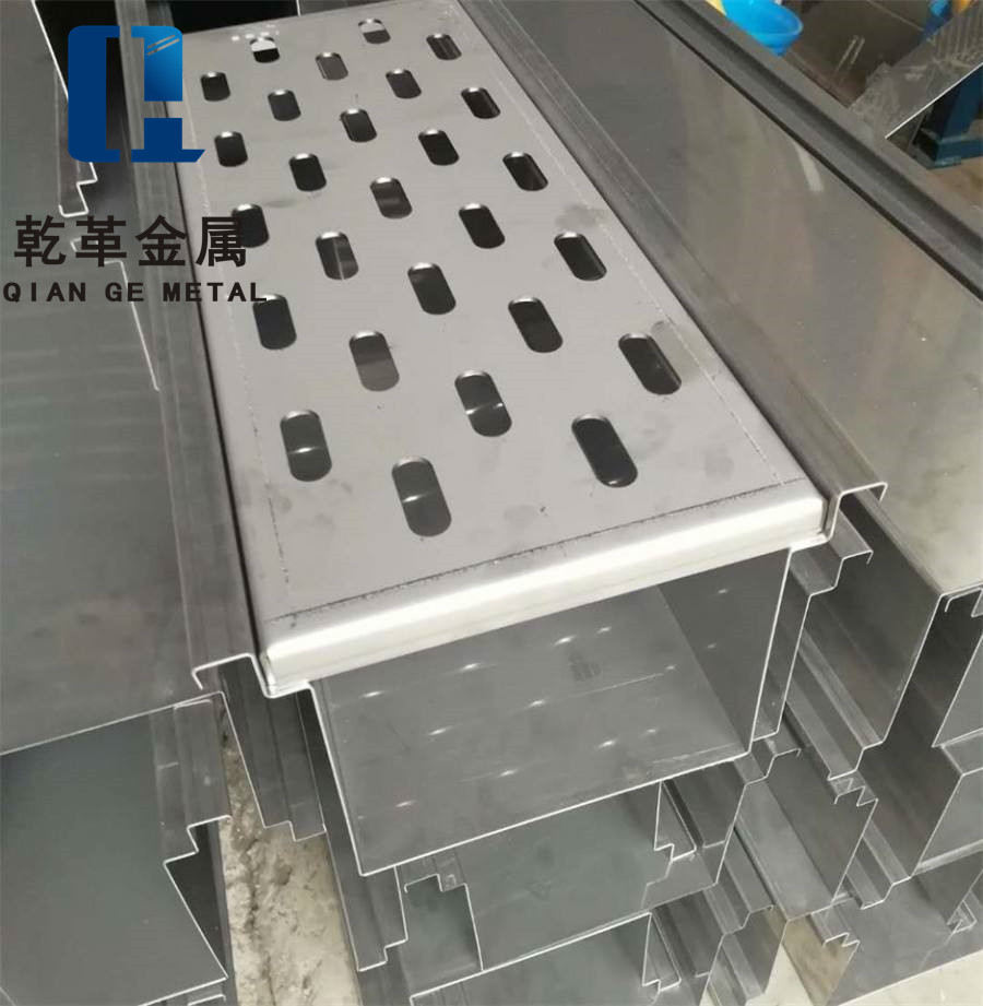 不銹鋼線(xiàn)性排水溝-03